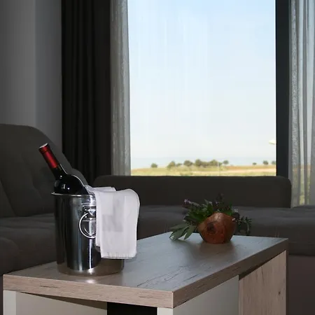 Olive Charm * Umag