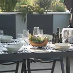 Olive Charm דירה *